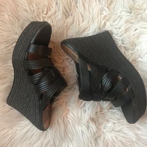 NWOT Ugg Platform Heel Braided Black Leather sz 9